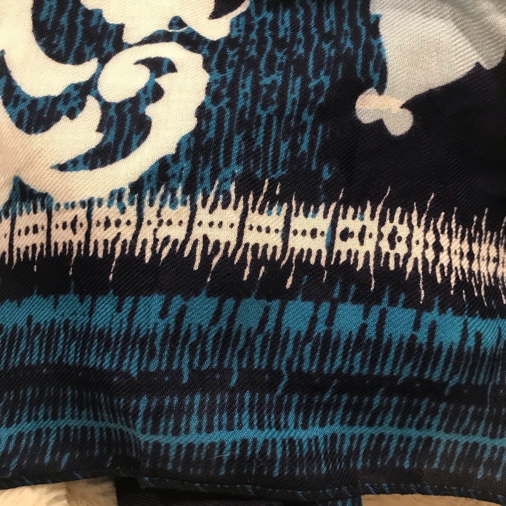 Chicos Scarf - Picture 4 of 6